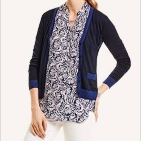 CAbi #5038 White/Blue Plaza Sleeveless Top - Picture 4 of 10